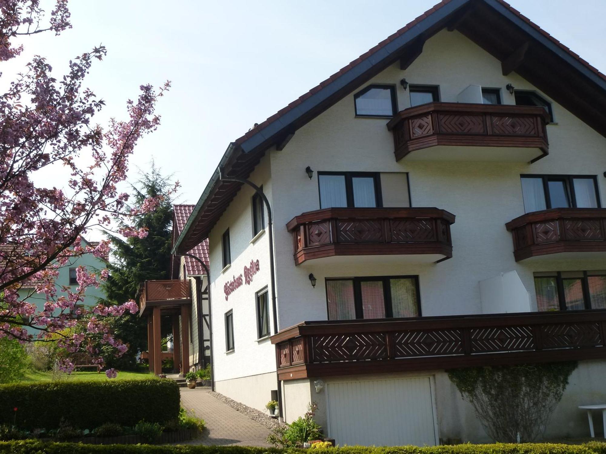 Gaestehaus Regina รูห์ลา ภายนอก รูปภาพ