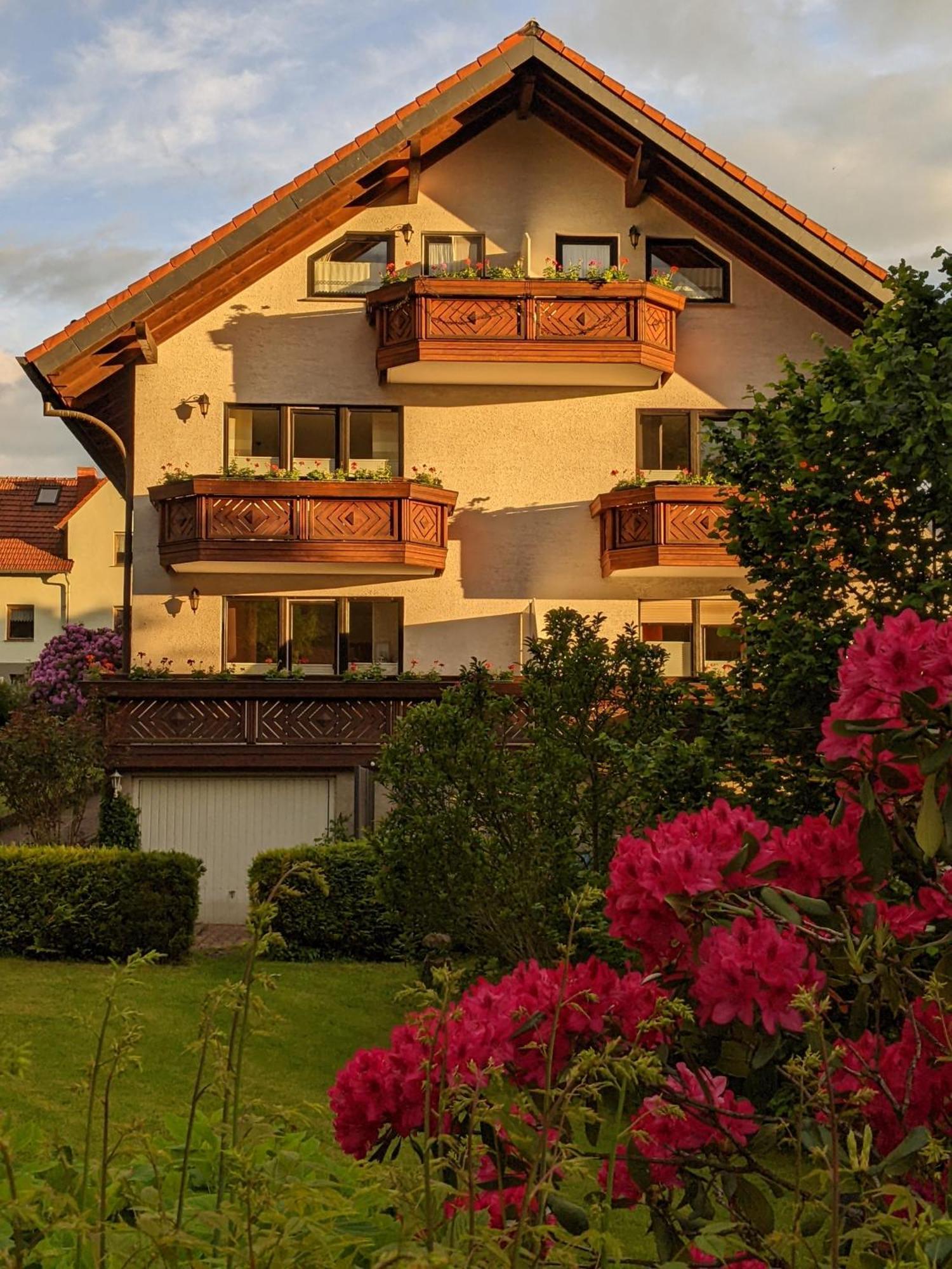 Gaestehaus Regina รูห์ลา ภายนอก รูปภาพ