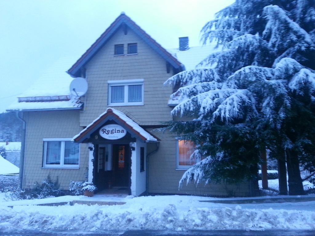 Gaestehaus Regina รูห์ลา ภายนอก รูปภาพ