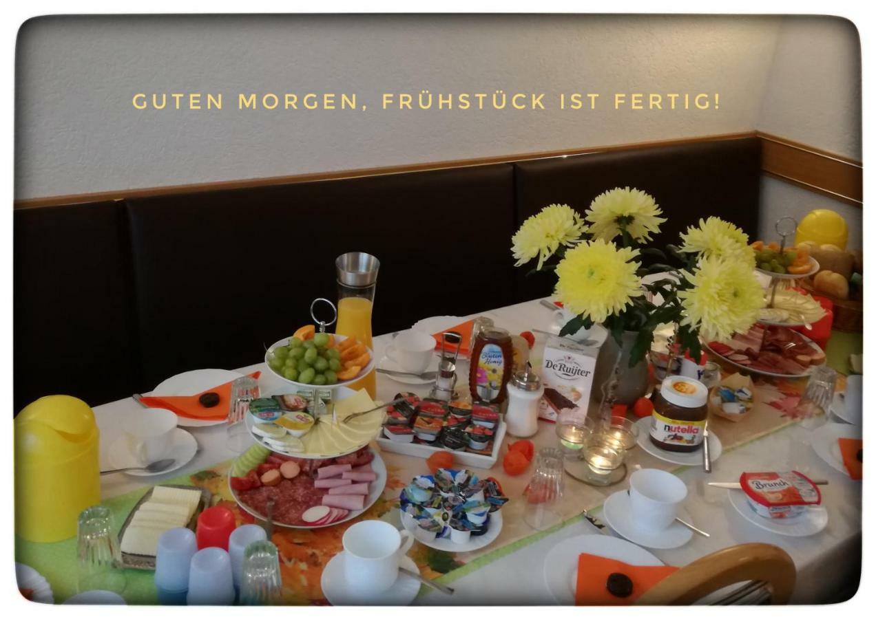 Gaestehaus Regina รูห์ลา ภายนอก รูปภาพ